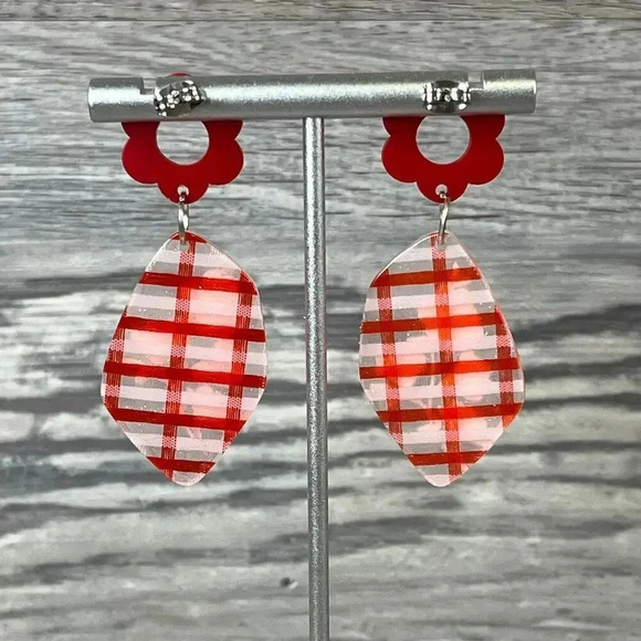 Acrylic Flatback Red Floral Dangle Earrings - Picture 5 of 8